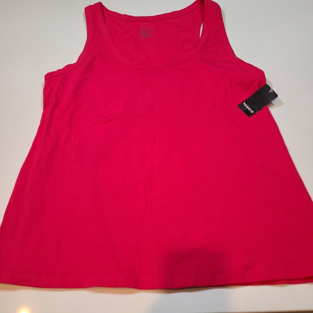NWT Torrid Fuchsia Tank Top in Size 3X